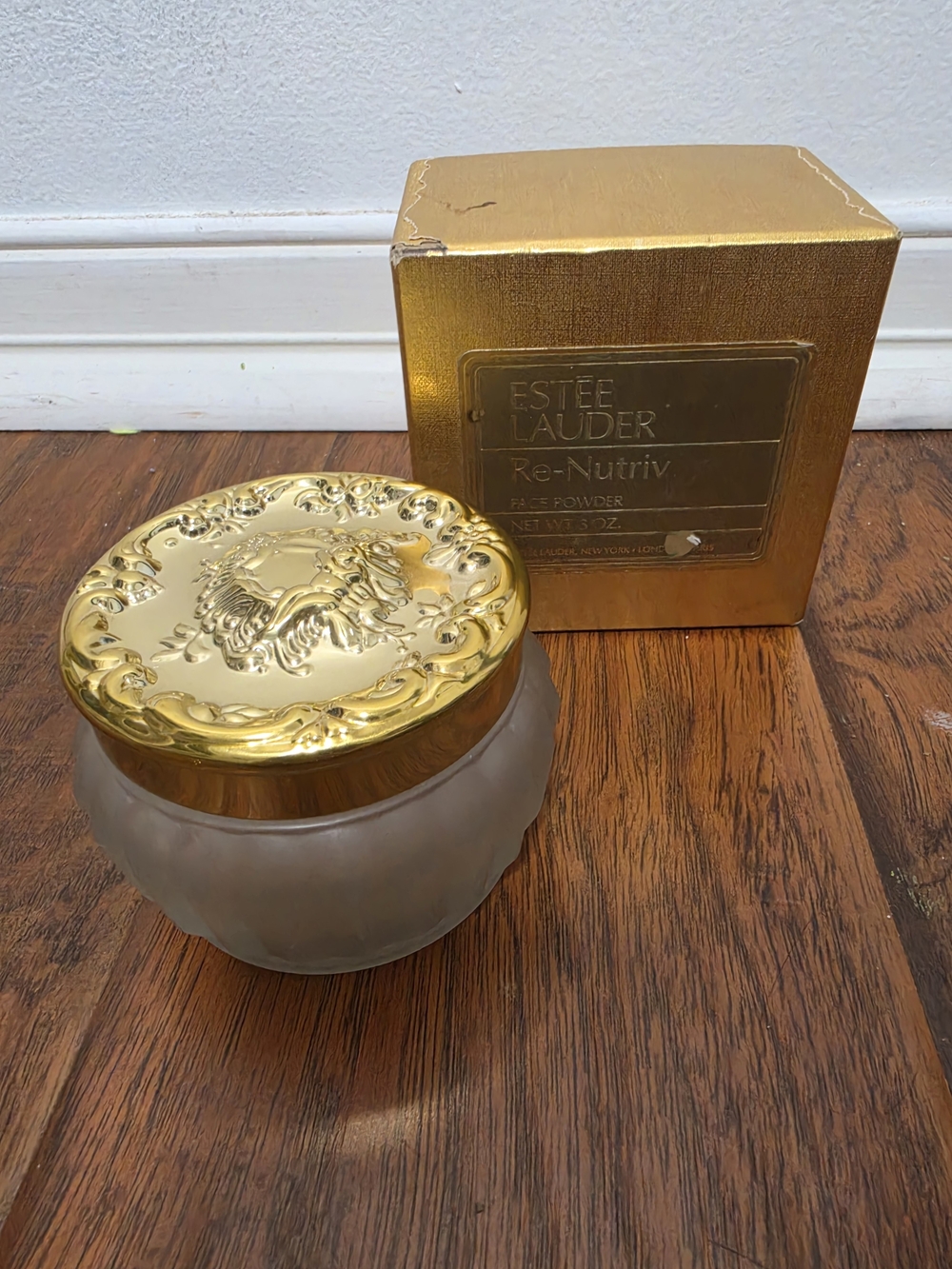 Vintage Estee Lauder Re-Nutriv Loose Powder Jar with Box Sheer Shell